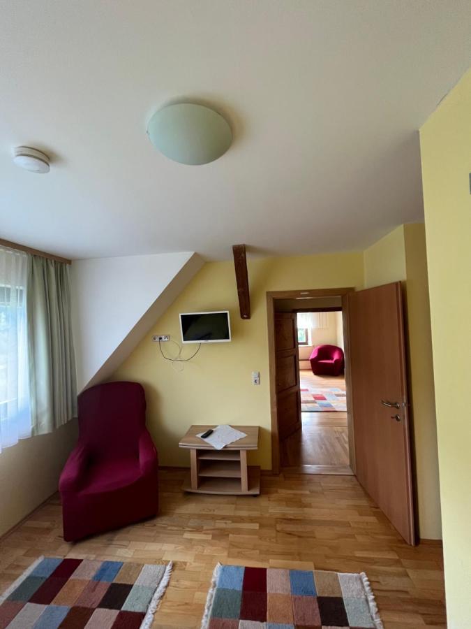 Privatzimmer Familie Pair/Schmoll Spital am Semmering Kamer foto
